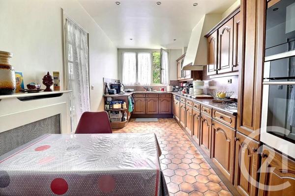 Maison à vendre  6 pièces - 239 m 2   ROMAINVILLE  - 93