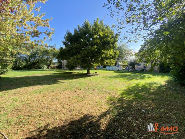 Exclusivité – Charmante maison mitoyenne de 157 m² avec grand terrain à Vaulx-Milieu