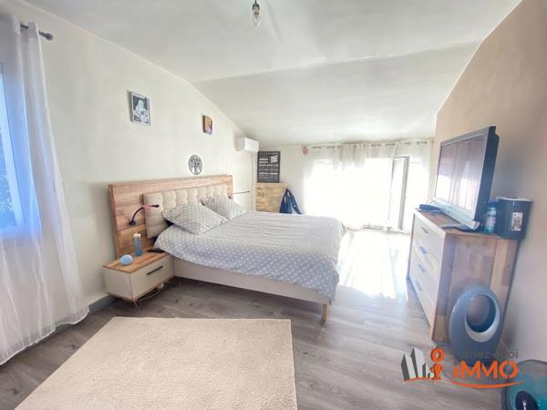 Exclusivité – Charmante maison mitoyenne de 157 m² avec grand terrain à Vaulx-Milieu