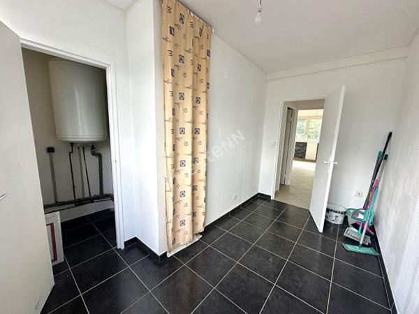 Nantes - Orvault- Pont du Cens : En VENTE Appartement T3, 69 m², 2 chambres + bureau, cuisine aménagée. Appartement fonctionnel. Cave et parking.