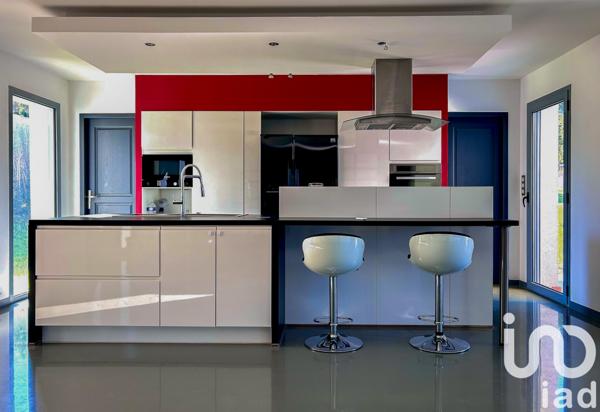 Maison à vendre 7 pièces 194 m² Saint-Gence