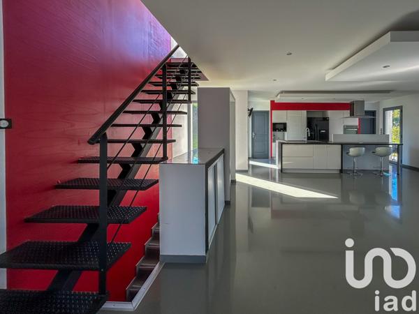 Maison à vendre 7 pièces 194 m² Saint-Gence