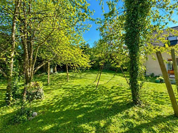 Bellême centre à pied - Grande maison 7 chambres avec jardin de 1800 m², garage et fort potentiel