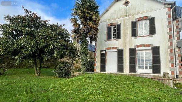 Maison à restaurer à vendre à Carhaix-Plouguer dans le Finistère (29270), ref : C222