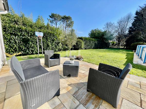 MAISON 150 M² - 5 CHAMBRES - 1200 m² JARDIN - PISCINE - MENARDAIS