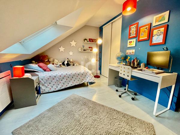 MAISON 150 M² - 5 CHAMBRES - 1200 m² JARDIN - PISCINE - MENARDAIS