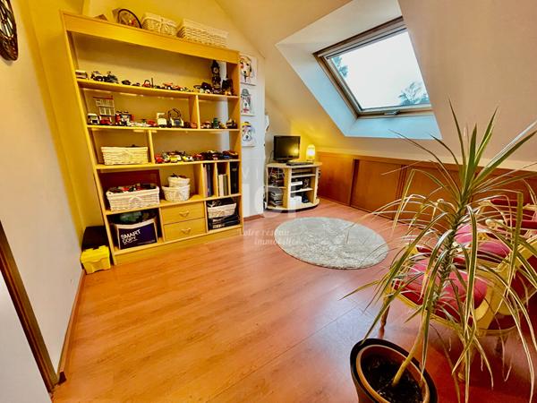MAISON 150 M² - 5 CHAMBRES - 1200 m² JARDIN - PISCINE - MENARDAIS