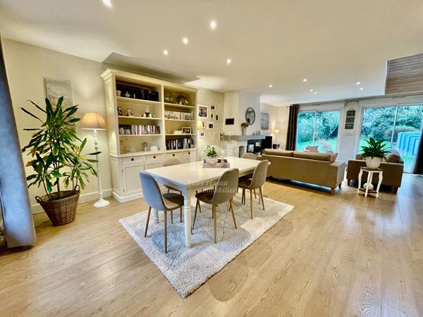 MAISON 150 M² - 5 CHAMBRES - 1200 m² JARDIN - PISCINE - MENARDAIS
