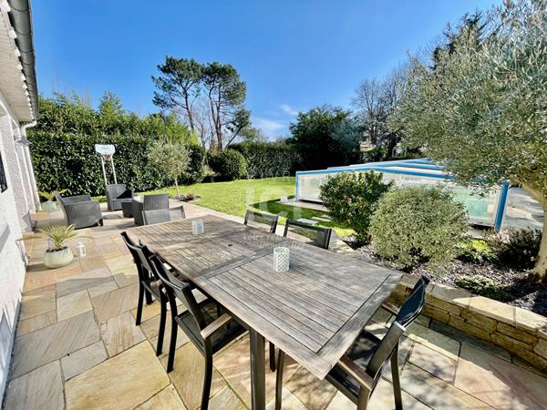 MAISON 150 M² - 5 CHAMBRES - 1200 m² JARDIN - PISCINE - MENARDAIS