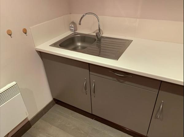 LOCAL PROFESSIONNEL EGUILLES