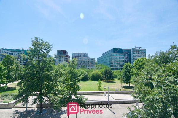 Appartement Boulogne Billancourt 3 pièce(s) 65.70 m2 orienté sud avec balcons et vue dégagée sur Parc de Billancourt