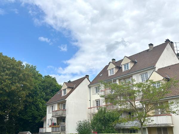 Appartement Pontoise 5 pièce(s) 104 m2 - Centre ville gare 273 000 € **  - Référence  11238