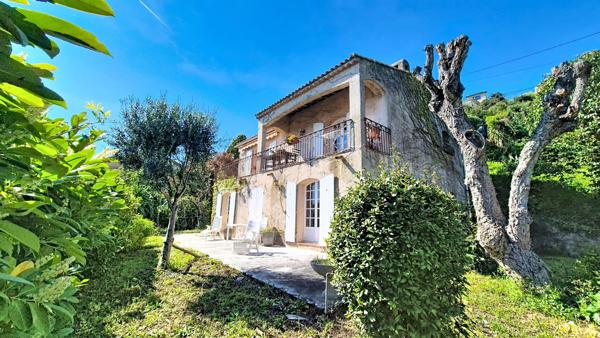 VILLA 4 pièces 125m² à MANDELIEU !