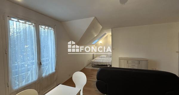 Location Studio 32.3 m² - Maurecourt 78780
