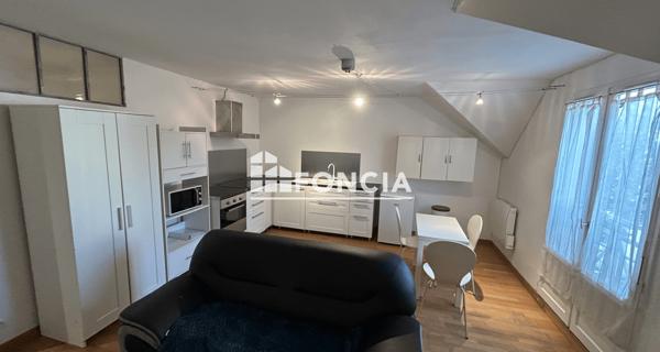 Location Studio 32.3 m² - Maurecourt 78780