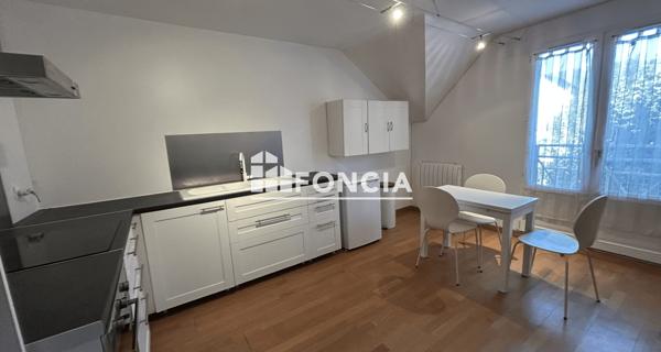 Location Studio 32.3 m² - Maurecourt 78780