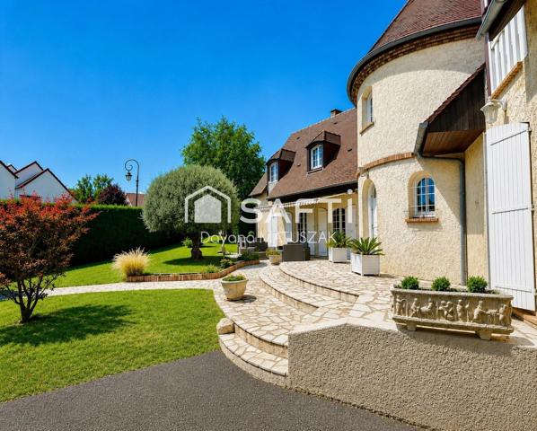 Maison familiale, 1600 m² sud, centre ORGEVAL a pied