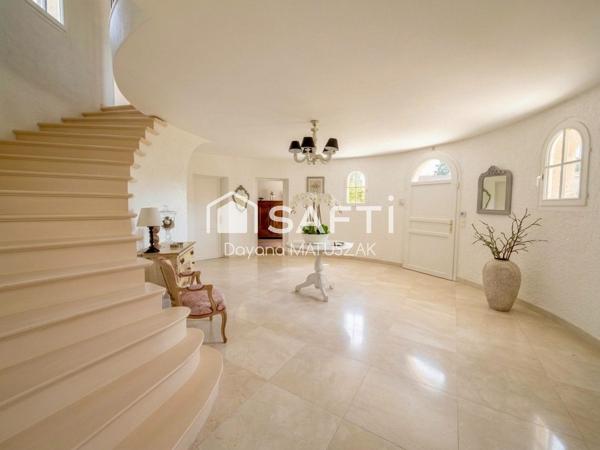 Maison familiale, 1600 m² sud, centre ORGEVAL a pied