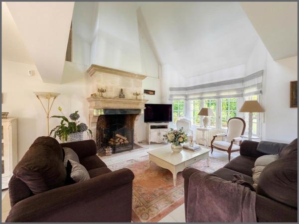 Maison familiale, 1600 m² sud, centre ORGEVAL a pied