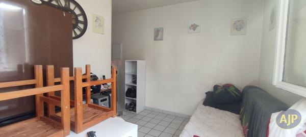 Vente appartement Saintes : 49 000 € - AJP Immobilier Pons