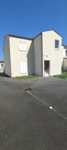 Vente appartement Saintes : 49 000 € - AJP Immobilier Pons