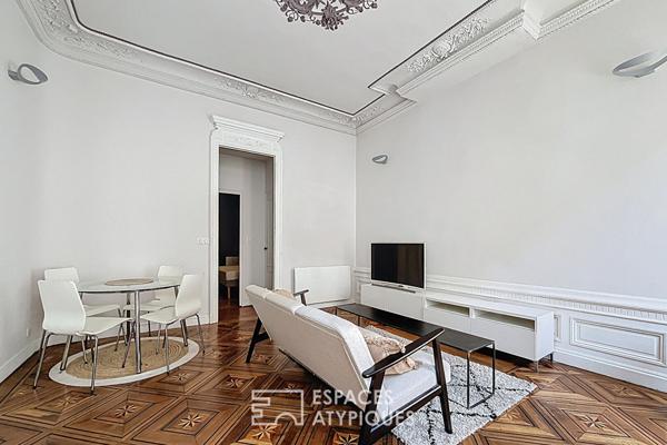 Appartement de caractère avec balcon au coeur du Triangle d’Or à Bordeaux