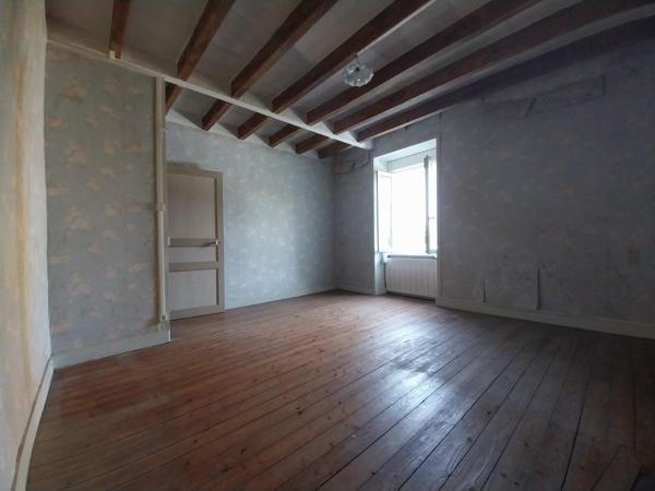 Maison à VIMARTIN SUR ORTHE, 53160 - 9 pièces 106m²