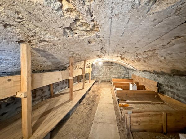 PROCHE LA CLAYETTE Maison à vendre, 110 m², 6 pièces, 4 chambres, dépendances, terrain 775 m²