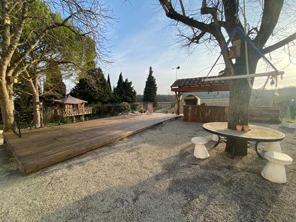 Ferme mitoyenne 6 pièce(s) 150.98 m2