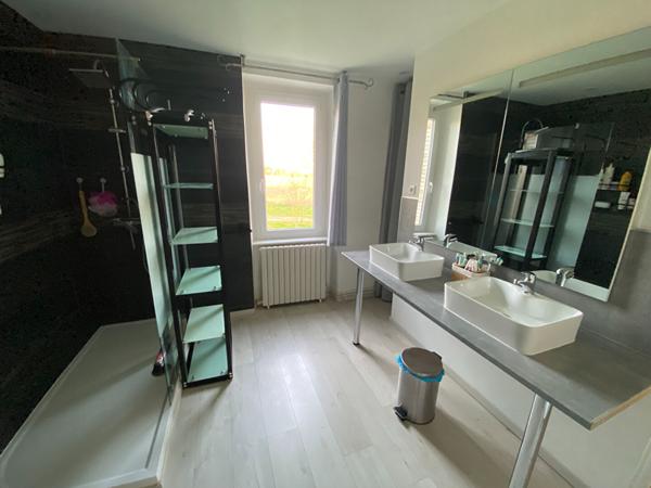 Ferme mitoyenne 6 pièce(s) 150.98 m2