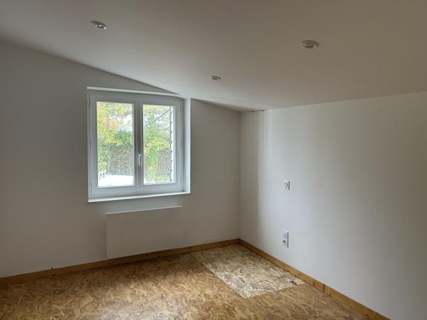 A LOUER - 191 M2 - BUREAUX - STOCKAGE - PONTCHATEAU