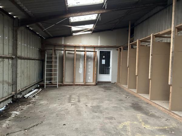 A LOUER - 191 M2 - BUREAUX - STOCKAGE - PONTCHATEAU