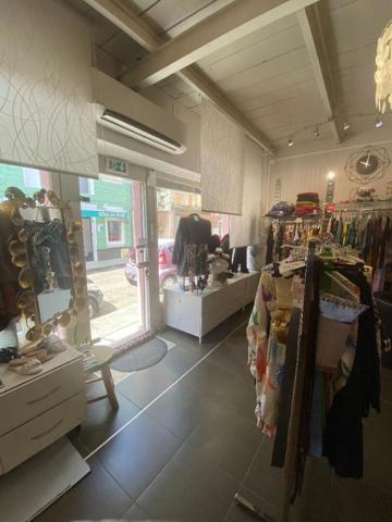 Local professionnel 60 m2 en R+1 FdF