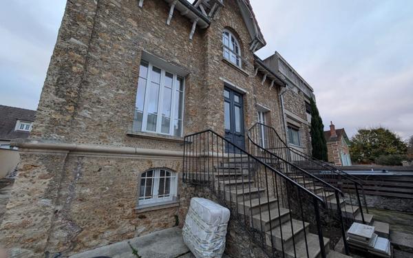 Maison à vendre    7 pièces • 209 m2 Évry