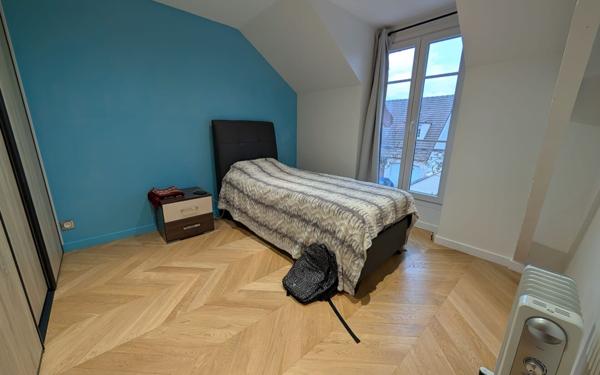 Maison à vendre    7 pièces • 209 m2 Évry