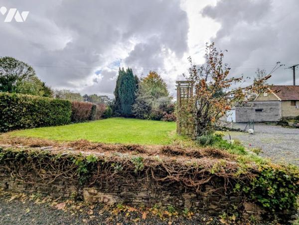 Maison de campagne avec dépendances  à SAINTE SUZANNE SUR VIRE à proximité de CONDE SUR VIRE