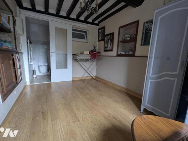 Maison de campagne avec dépendances  à SAINTE SUZANNE SUR VIRE à proximité de CONDE SUR VIRE