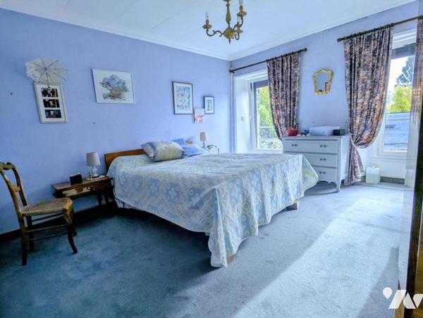 Maison de campagne avec dépendances  à SAINTE SUZANNE SUR VIRE à proximité de CONDE SUR VIRE