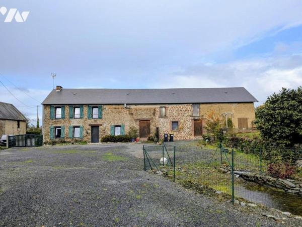 Maison de campagne avec dépendances  à SAINTE SUZANNE SUR VIRE à proximité de CONDE SUR VIRE