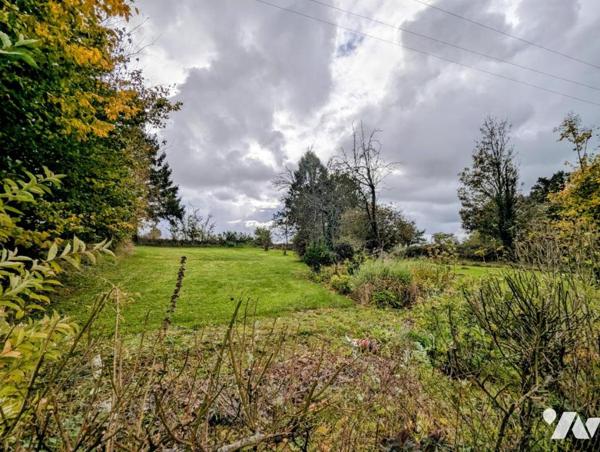 Maison de campagne avec dépendances  à SAINTE SUZANNE SUR VIRE à proximité de CONDE SUR VIRE