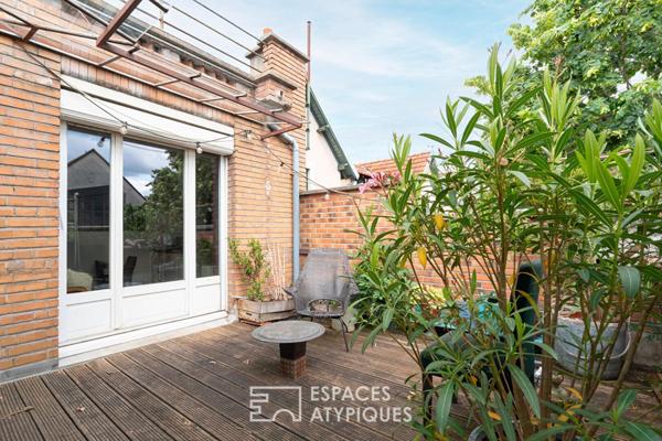 Loft avec piscine intérieure et appartements à usage mixte