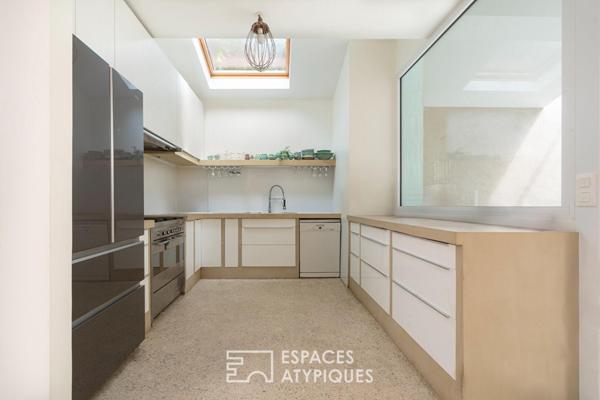 Loft avec piscine intérieure et appartements à usage mixte