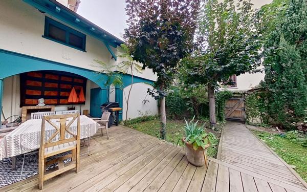 Maison à vendre    5 pièces • 200 m2 Lyon 9