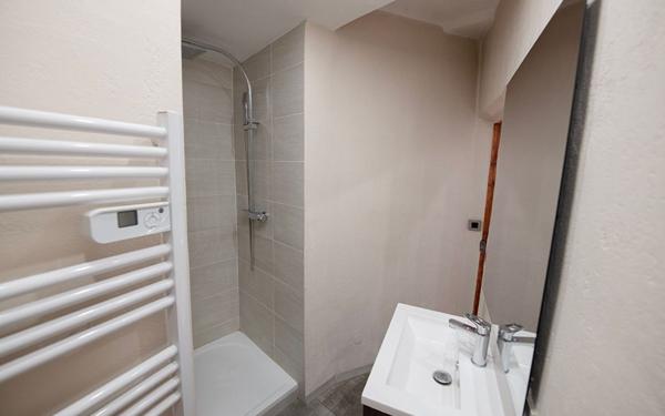 Appartement à vendre    1 pièce • 32,57 m2 Vence