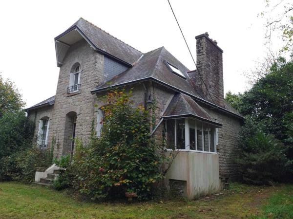 QUIMPER rte de Concarneau 6maison années 30 sur terrain de 2099m²