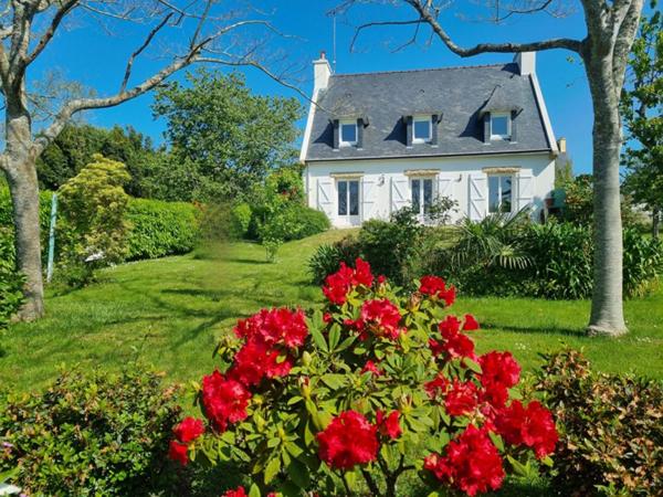 Maison rénovée 130 m² + 46 m² de dépendances, 4 chambres, Jardin, Garage & atelier