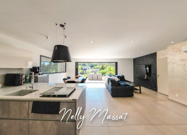 Maison à vendre 5 pièces GRESY SUR AIX (73), avec piscine