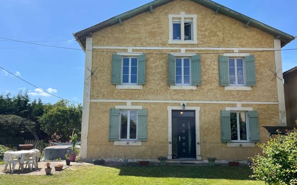 Maison à vendre    5 pièces •  Cassen