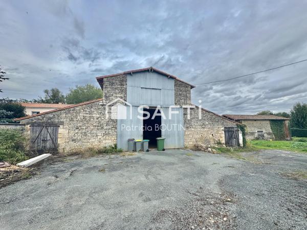 BÂTISSE EN PIERRE A RÉNOVER A NIORT ACCES SEVRE