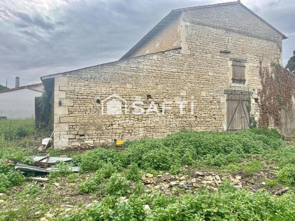 BÂTISSE EN PIERRE A RÉNOVER A NIORT ACCES SEVRE